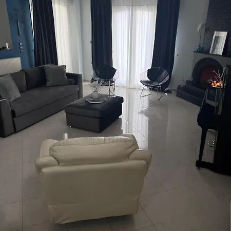 E L Urban Villa. Villa