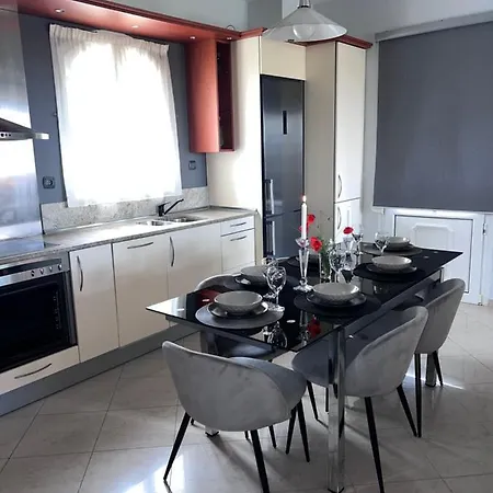 E L Urban Villa. Vila *