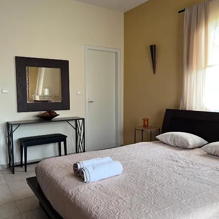 E L Urban Villa. Villa Epanomi