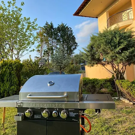 E L Urban Villa. * Epanomi