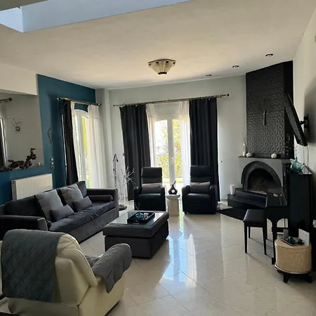 E L Urban Villa. Villa Epanomi