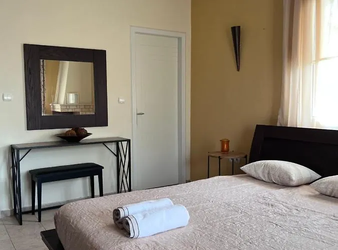 E L Urban Villa. Villa Epanomi