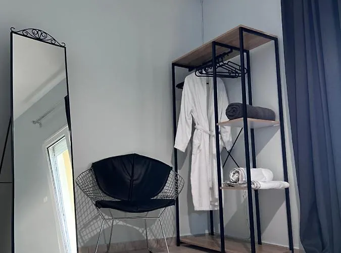 Villa E L Urban Villa. Epanomi