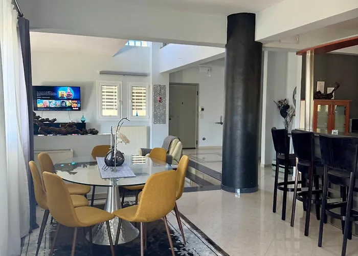 E L Urban Villa. * Epanomi