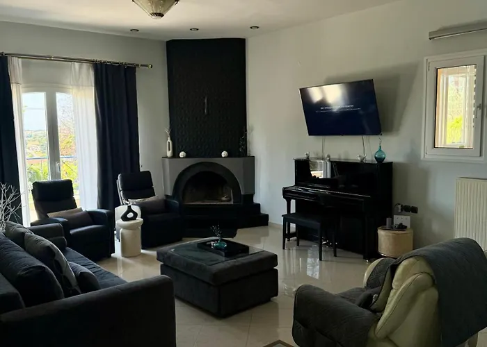 E L Urban Villa. Villa