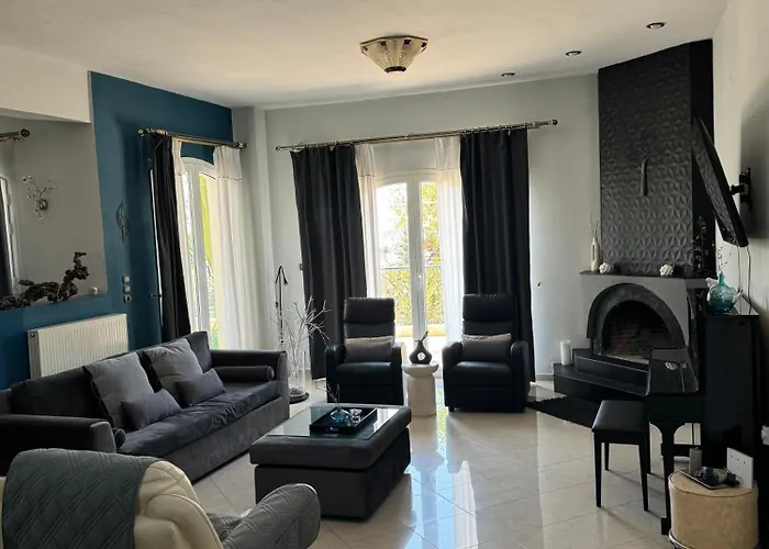 E L Urban Villa. Villa Epanomi