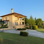 E L Urban Villa. * Epanomi