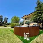 E L Urban Villa. *